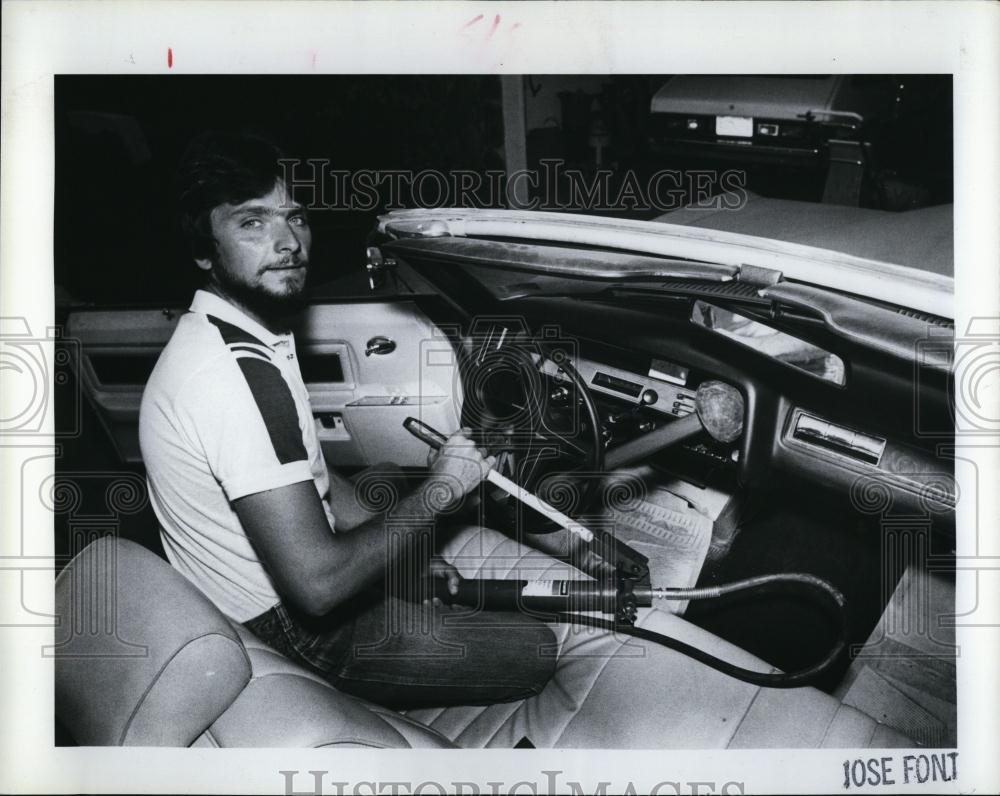 1983 Press Photo Auto Body Repair Shop Owner Michael Kaufman - RSL99423 - Historic Images