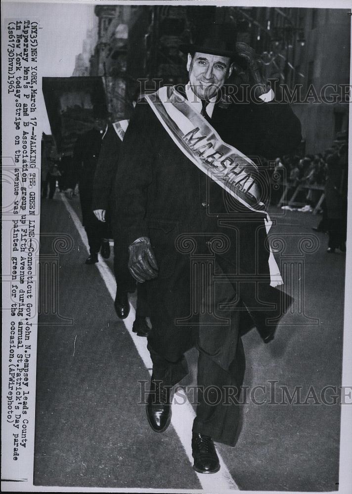 1961 Press Photo Connecticut Gov John Dempsey in St Patrick&#39;s Day parade - Historic Images