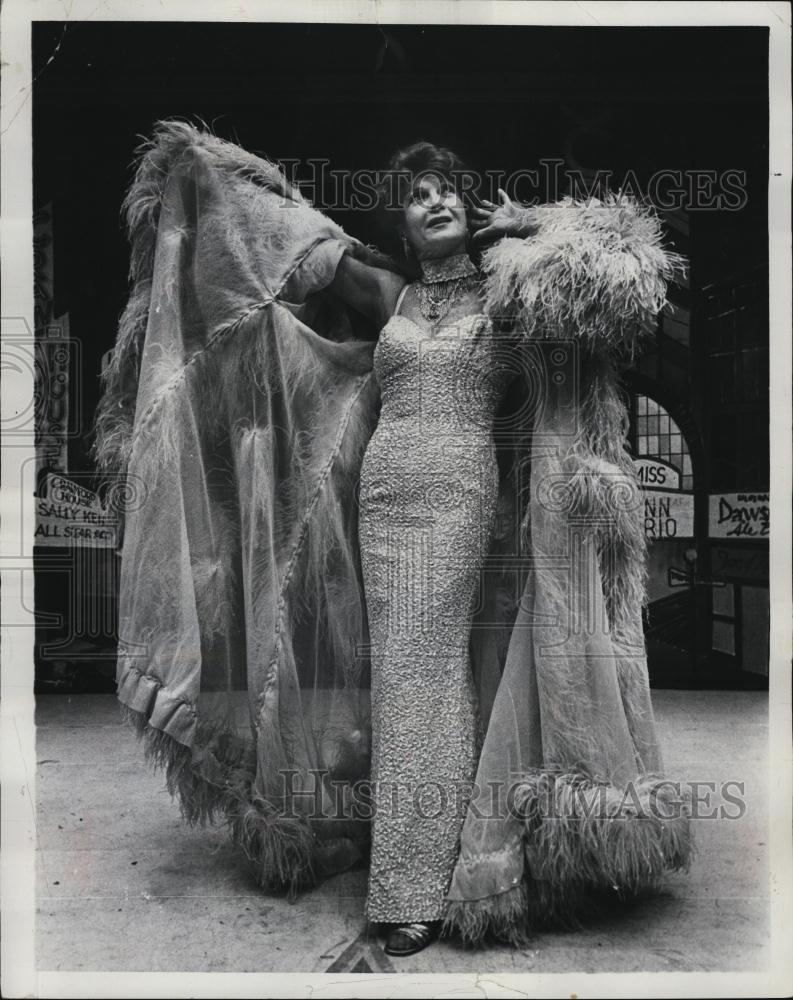 1979 Press Photo Ann Corio Wearing Feathery Gown - RSL46563 - Historic Images