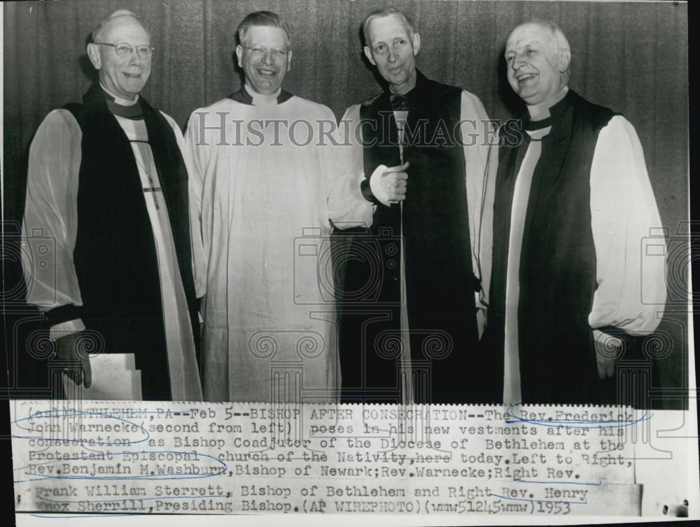 1953 Press Photo RevFrederick John Warnecke poses in new vestments - RSL05765 - Historic Images