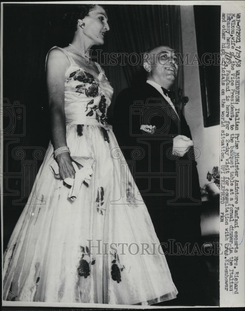 1958 Press Photo Prime Minister Amintore Fanfani Escorts Vice Pres Nixon&#39;s Wife - Historic Images