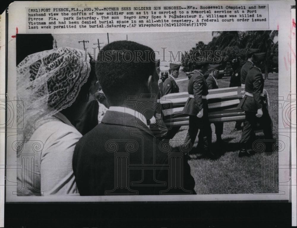 1970 Press Photo Mother of Dead Soldier Pondexteur Williams Laid to Rest - Historic Images