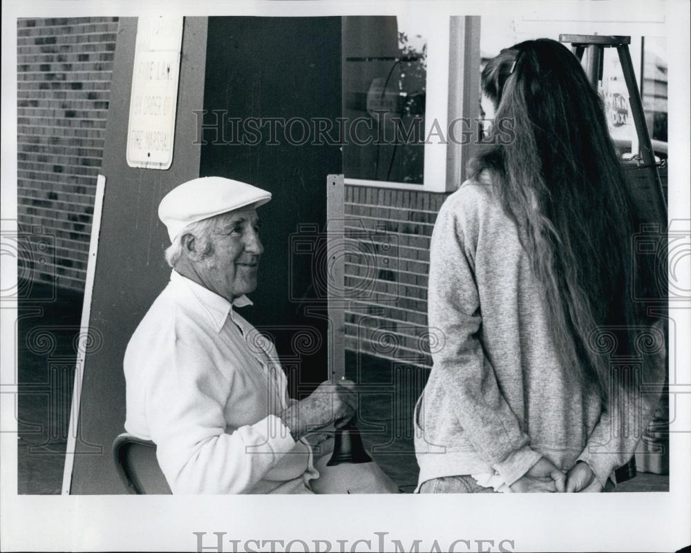 1979 Press Photo Guy Miller Working With Salvation Army At Madeira Beach - Historic Images