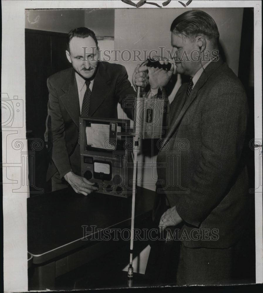 1955 Press Photo Augie McCollum Blind Inventor HW Bourell - RSL45457 - Historic Images