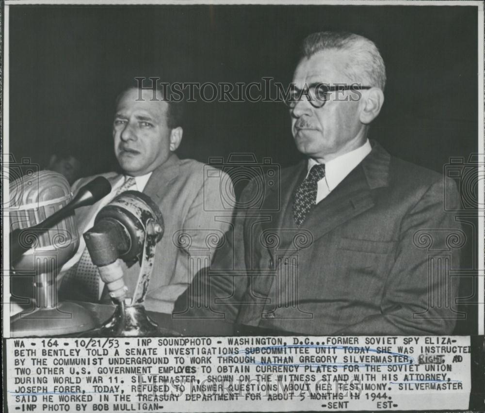 1953 Press Photo Nathan Gregory Silvermaster and his Attorney Joseph Forer - Historic Images