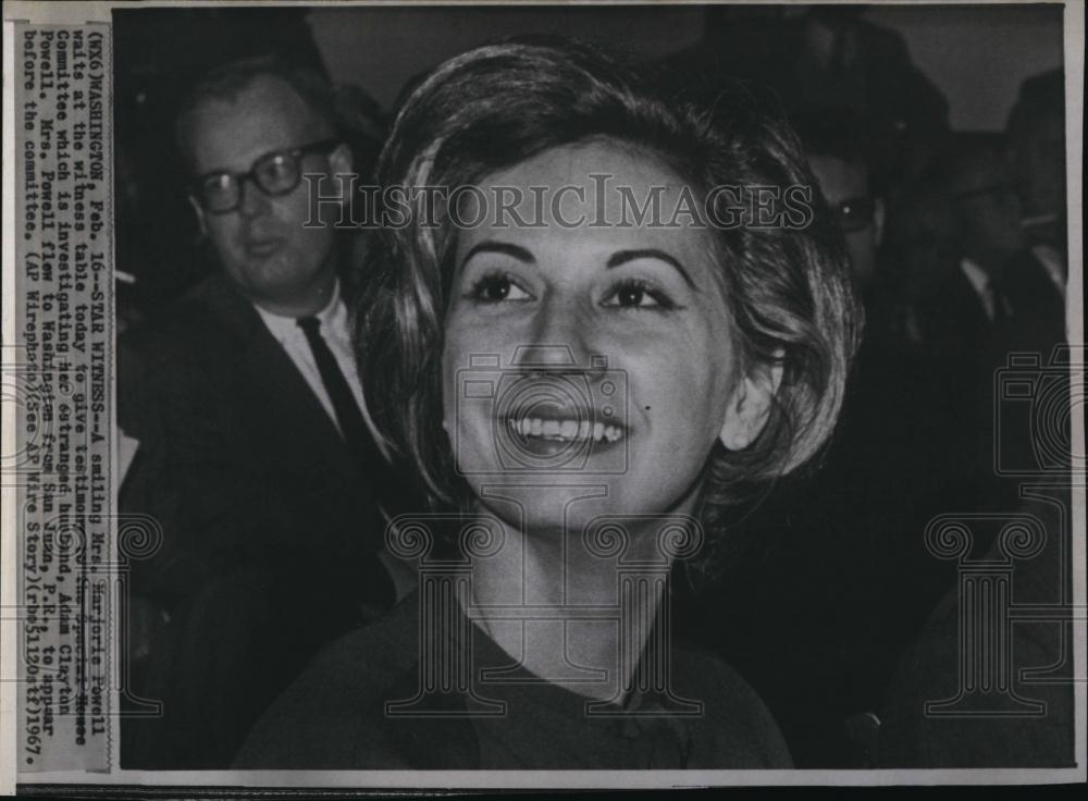 1967 Press Photo Marjorie Powell Waits To Testify Against Husband - RSL97117 - Historic Images