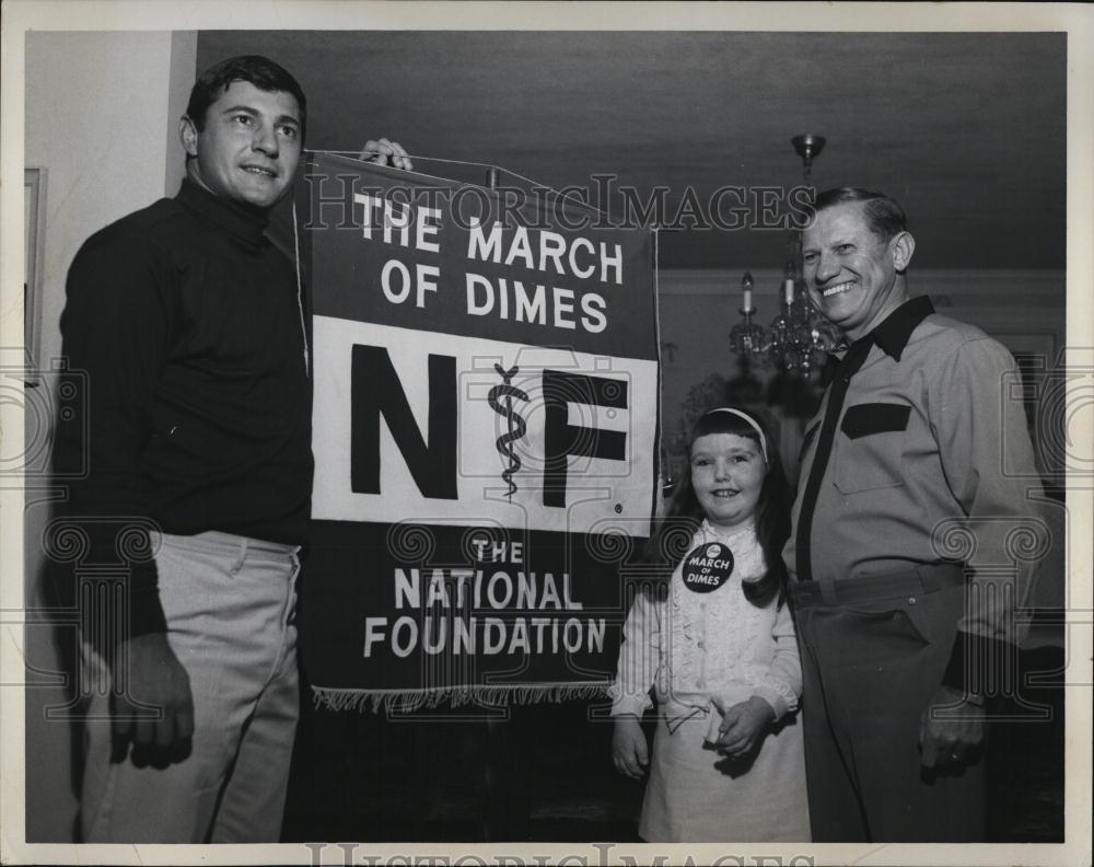 1968 Press Photo Governor John Volpe & March of Dimes Poster Child - RSL40361 - Historic Images