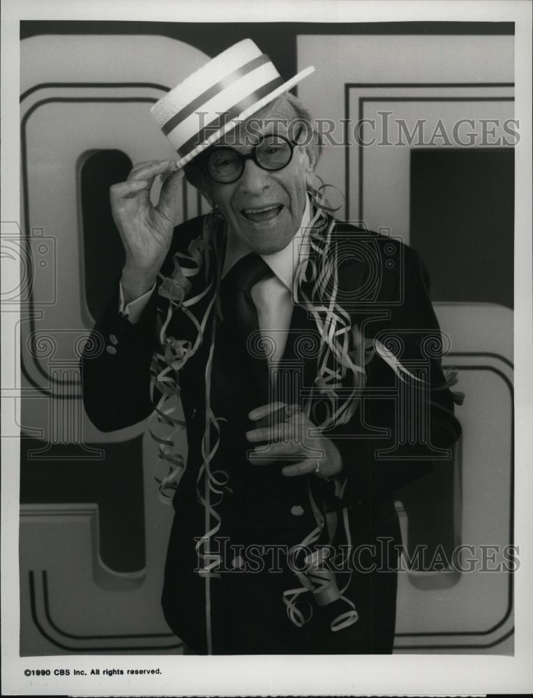 1990 Press Photo George Burns 95th Birthday Celebration Host Wearing Streamers - Historic Images