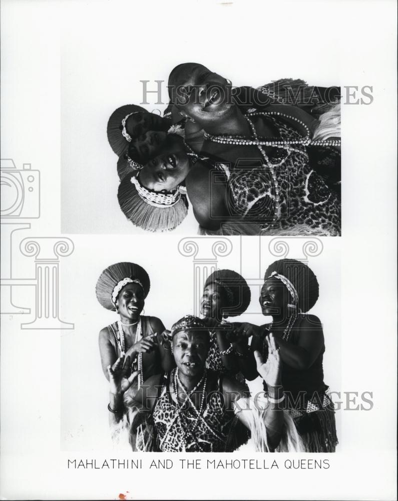 Press Photo Recording Artists, Mahlathini &amp; the Mahotella Queens - RSL83495 - Historic Images