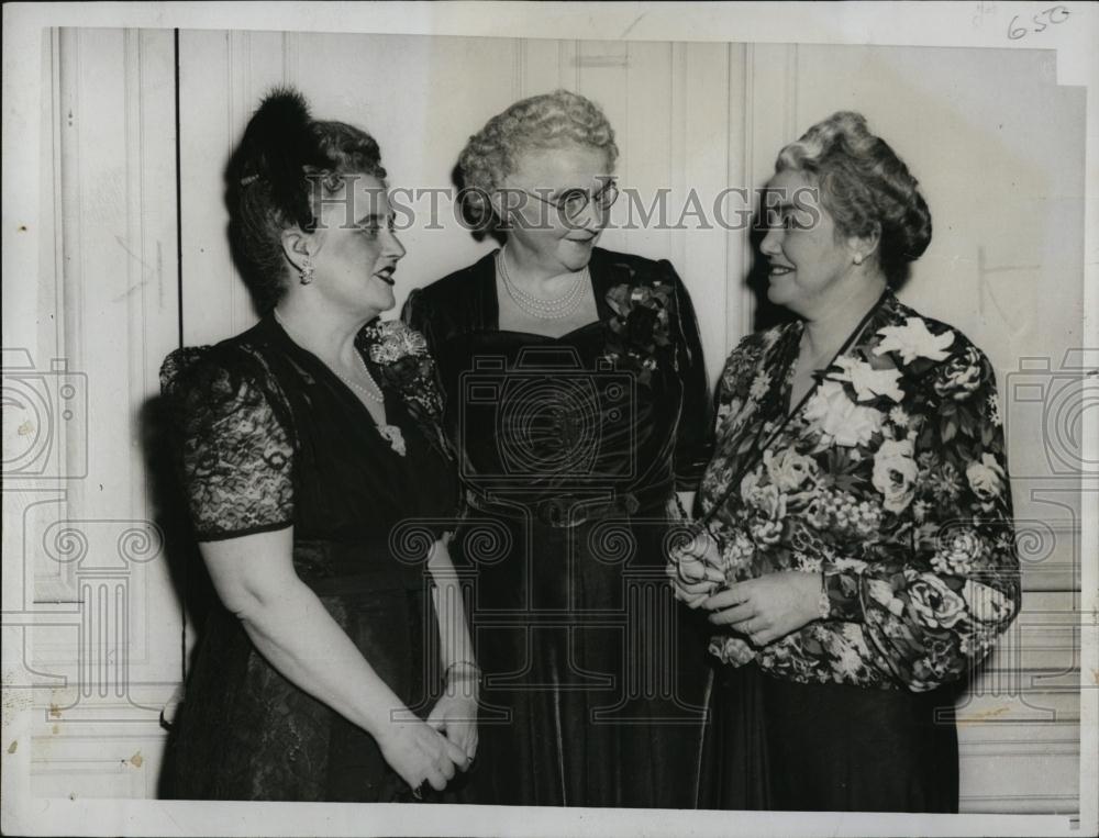 1948 Press Photo ladies at St Clement&#39;s parish reunion at Copley-Plaza - Historic Images