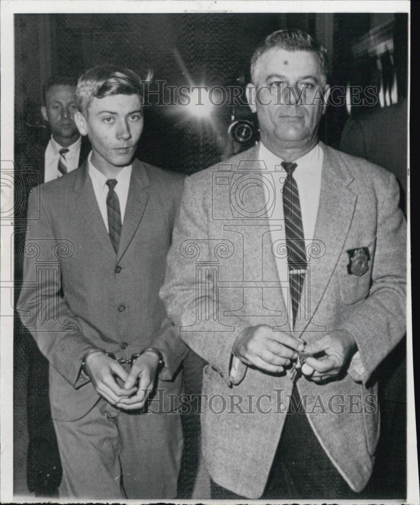 1985 Press Photo Thomas Robinson With Marshall After Attempted Hijacking - Historic Images