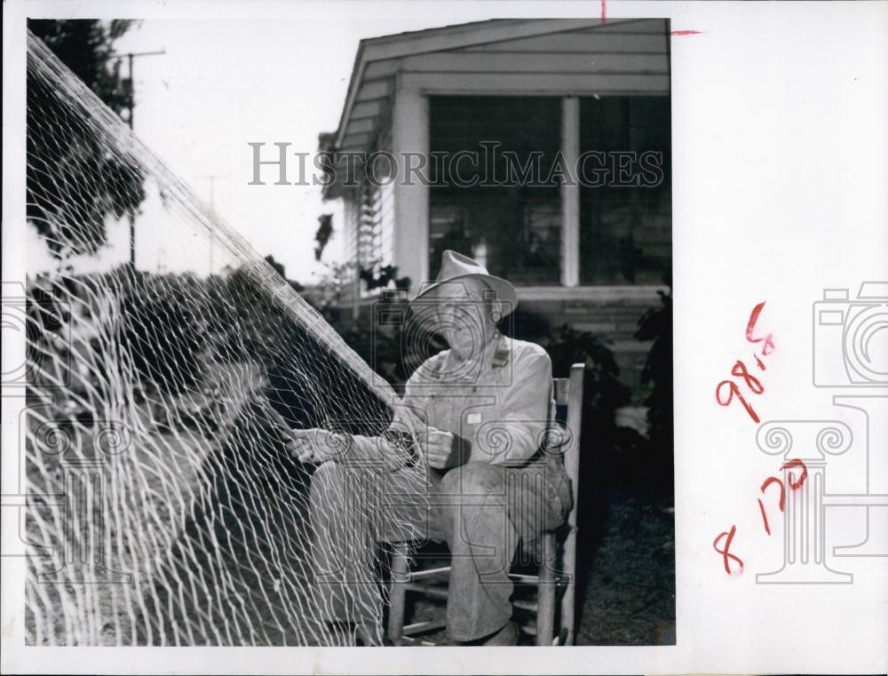 1967 Press Photo BF Doc Thomas Commercial Fisherman - RSL67795 - Historic Images