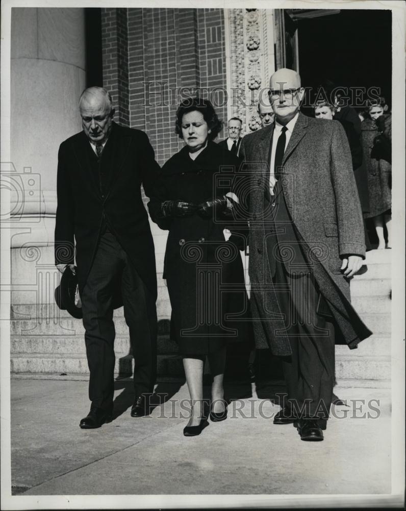 1961 Press Photo Captain Slattery Funeral Widow Mrs Slattery Leaving Church - Historic Images