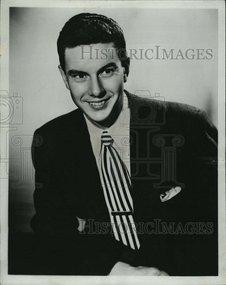 1955 Press Photo Loren Welch in &quot;Wonderful Town&quot; - RSL43275 - Historic Images