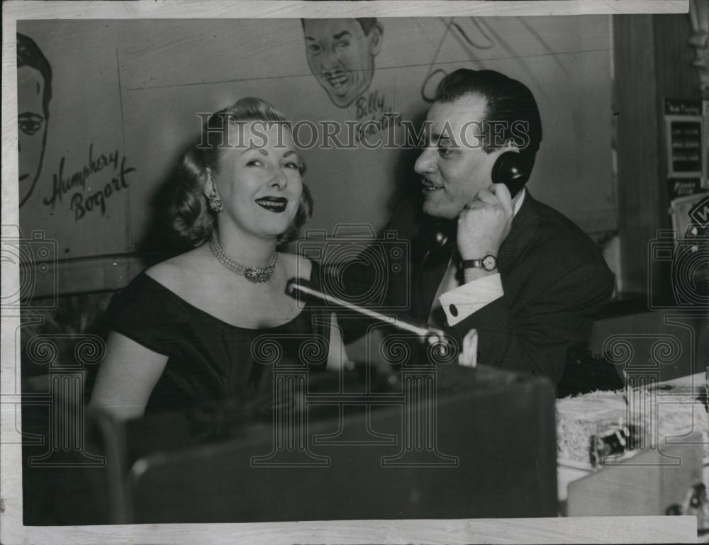 1955 Press Photo Emcee Don Dennis & wife Bettina on their anniversary - Historic Images