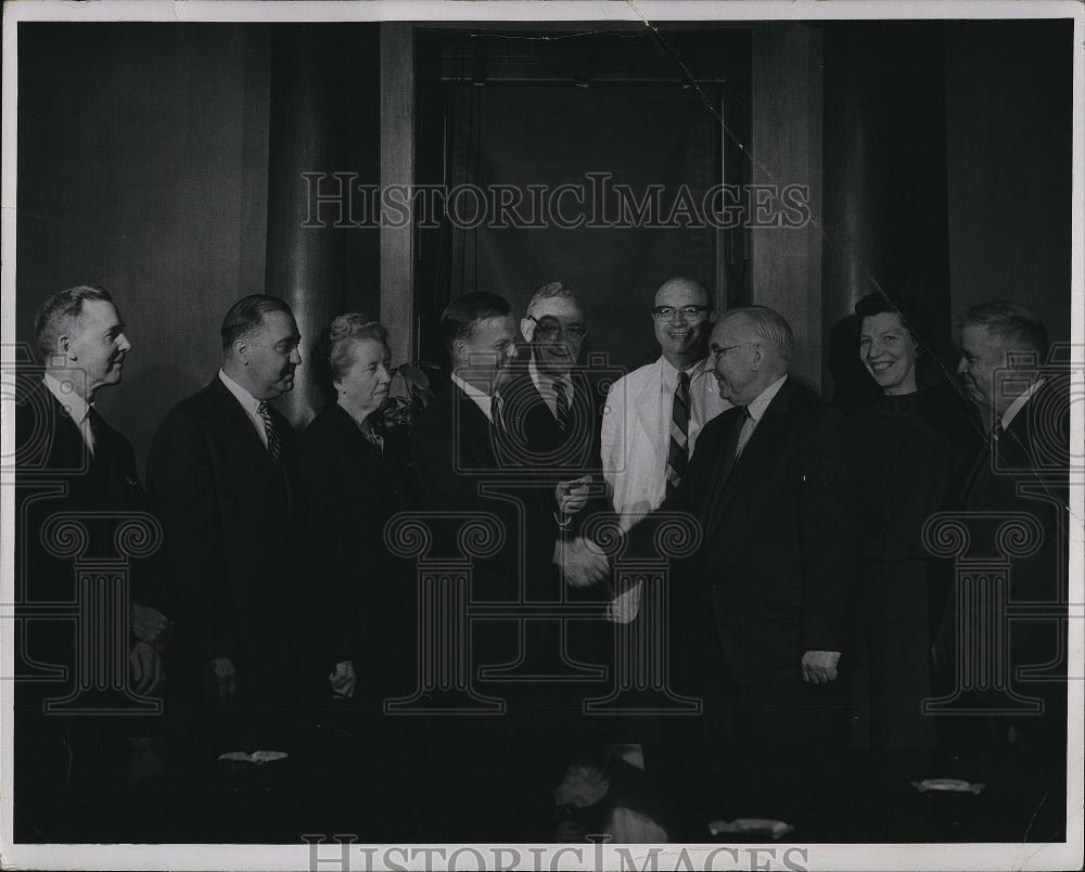 1965 Press Photo Dr John Knowles Director Massachusetts General Hospital - Historic Images