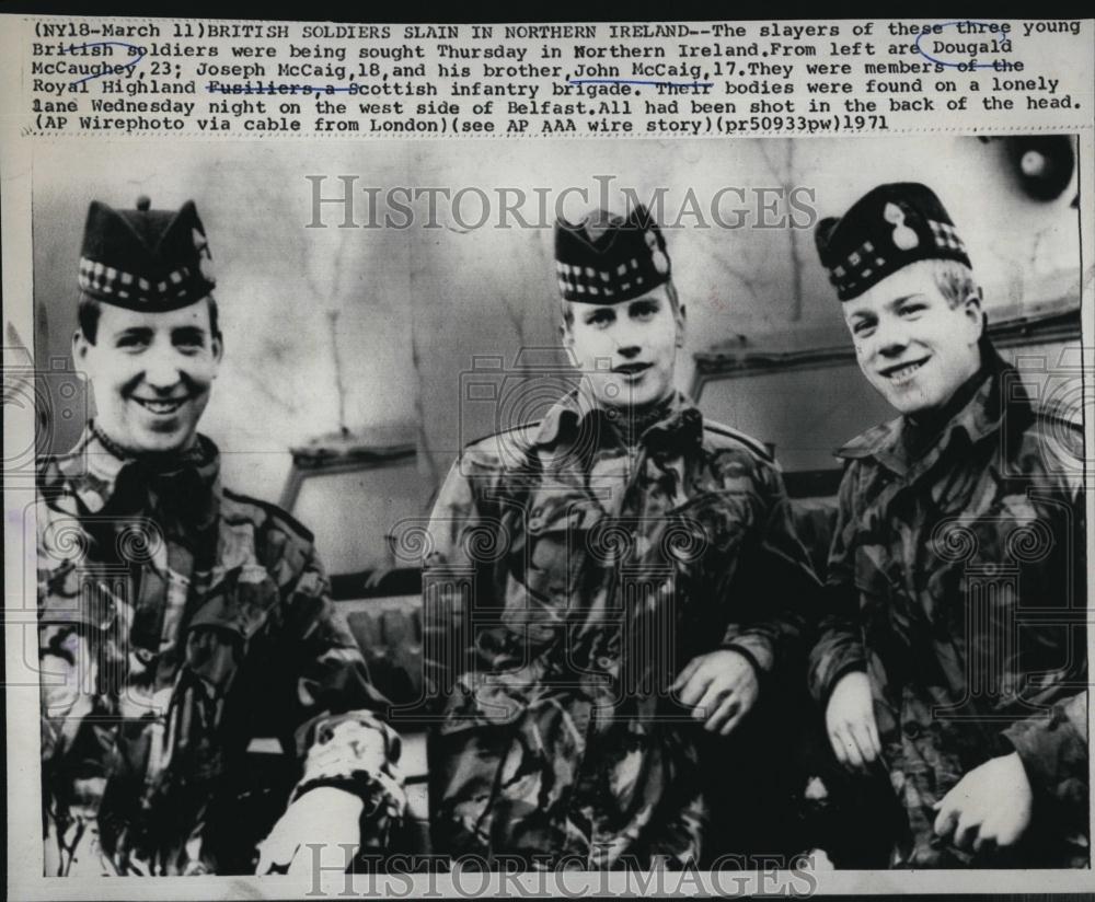 1971 Press Photo British soldiers, D McCaughry,J McCaig & John McCaig - Historic Images