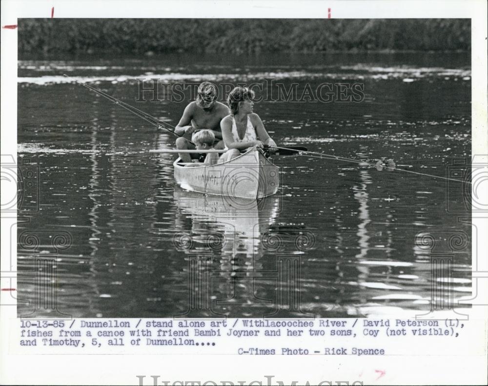 1985 Press Photo David Peterson &amp; Bambi Joyner out canoeing in Florida - Historic Images