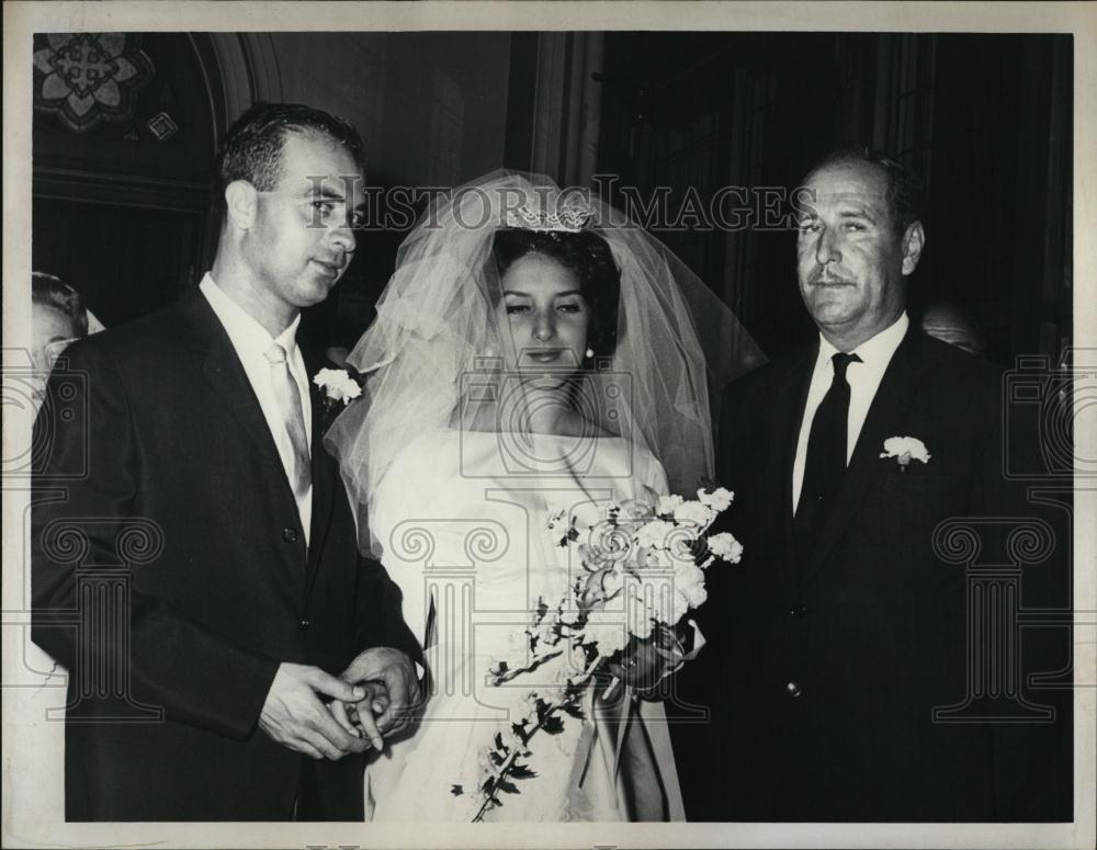 1965 Press Photo Captain Dimadiros Damaskos Wedding Sonnia Moreno Long Distance - Historic Images