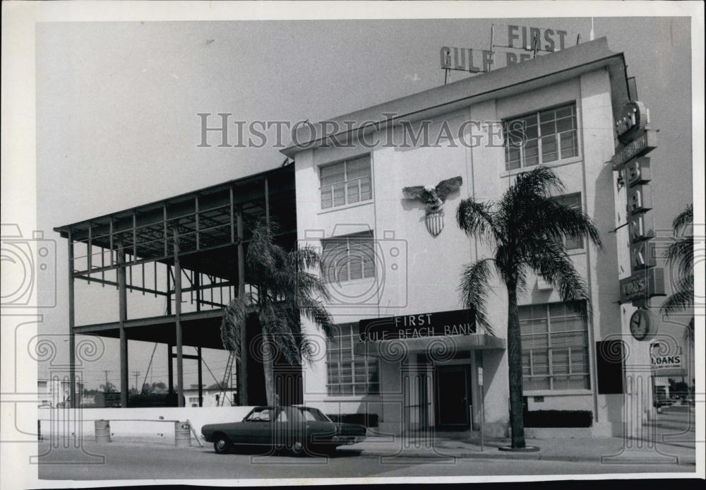 1971 Press Photo First Gulf Beach Bank &amp; Trust Co in Florida - RSL69181 - Historic Images