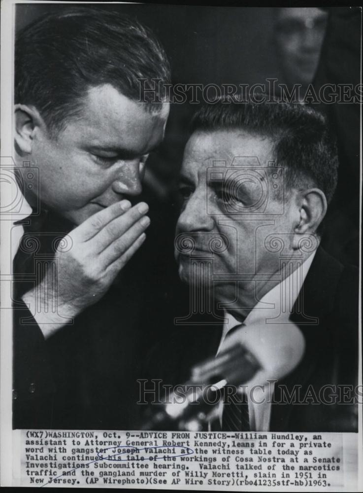 1963 Press Photo Mobster Joseph Valachi Testifying Senate Hearings - RSL46247 - Historic Images