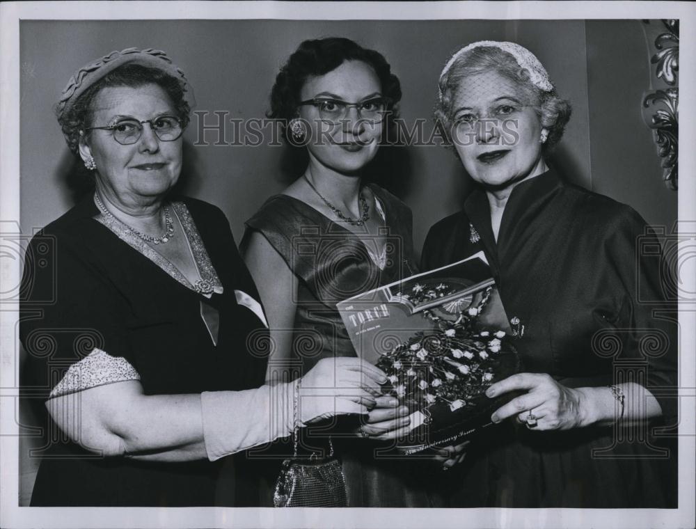 1955 Press Photo Beta Sigma Phi Sorority, E Marsh,M Harding,Mrs A Nichols - Historic Images