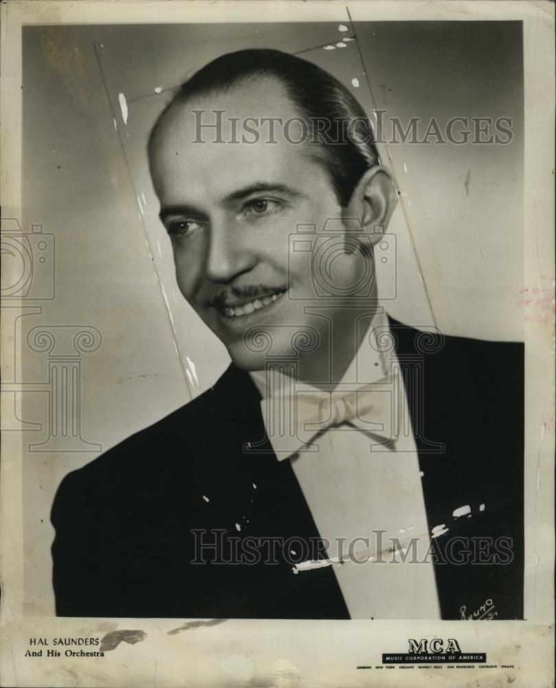 1942 Press Photo Orchestra Singer Hal Saunders - RSL82441 - Historic Images