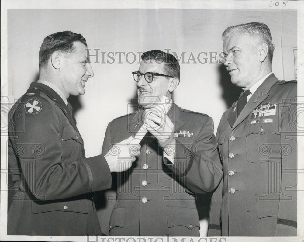 1959 Press Photo Capt RR Comerlengo,Col J Schultz,Col FM Foley - RSL05617 - Historic Images