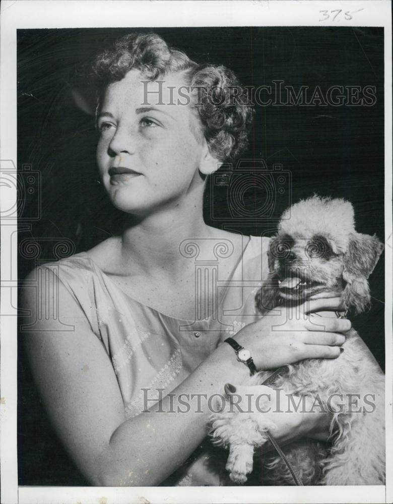 1952 Press Photo Vina &quot;Honeybear&quot; Warren with her dog - RSL02945 - Historic Images