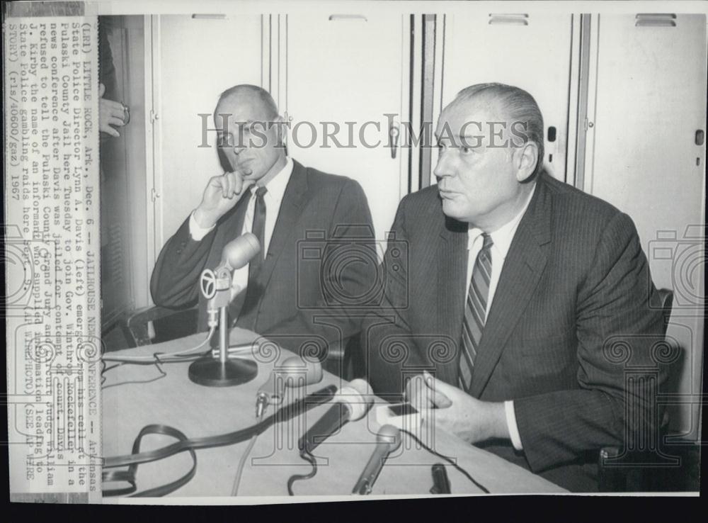 1967 Press Photo Arkansas Police Director Lynn Davis, Gov Winthrop Rockefeller - Historic Images