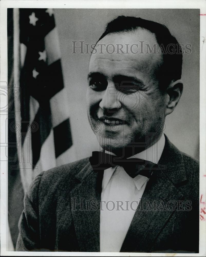 1963 Press Photo Mortimer Caplin Commissioner Internal Revenue Service IRS - Historic Images