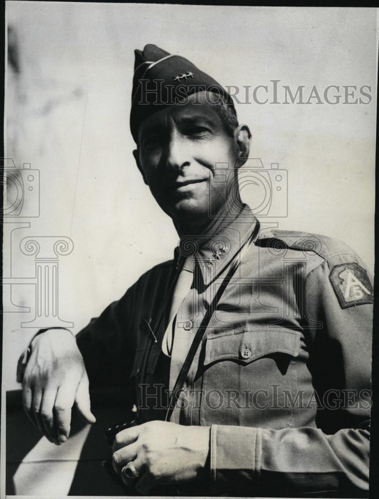 1943 Press Photo Lt General Mark Clark Commander Of The 5th Army - RSL45149 - Historic Images