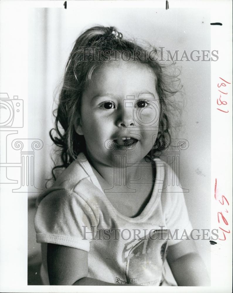 1982 Press Photo Melissa Rogers 3 year old girl bit by cat rabies shots - Historic Images