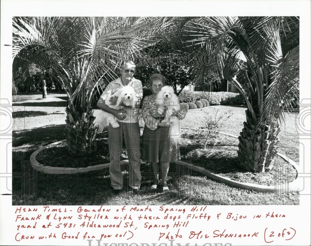 1988 Press Photo Frank &amp; Lynn Styller and their award winning Florida yard - Historic Images