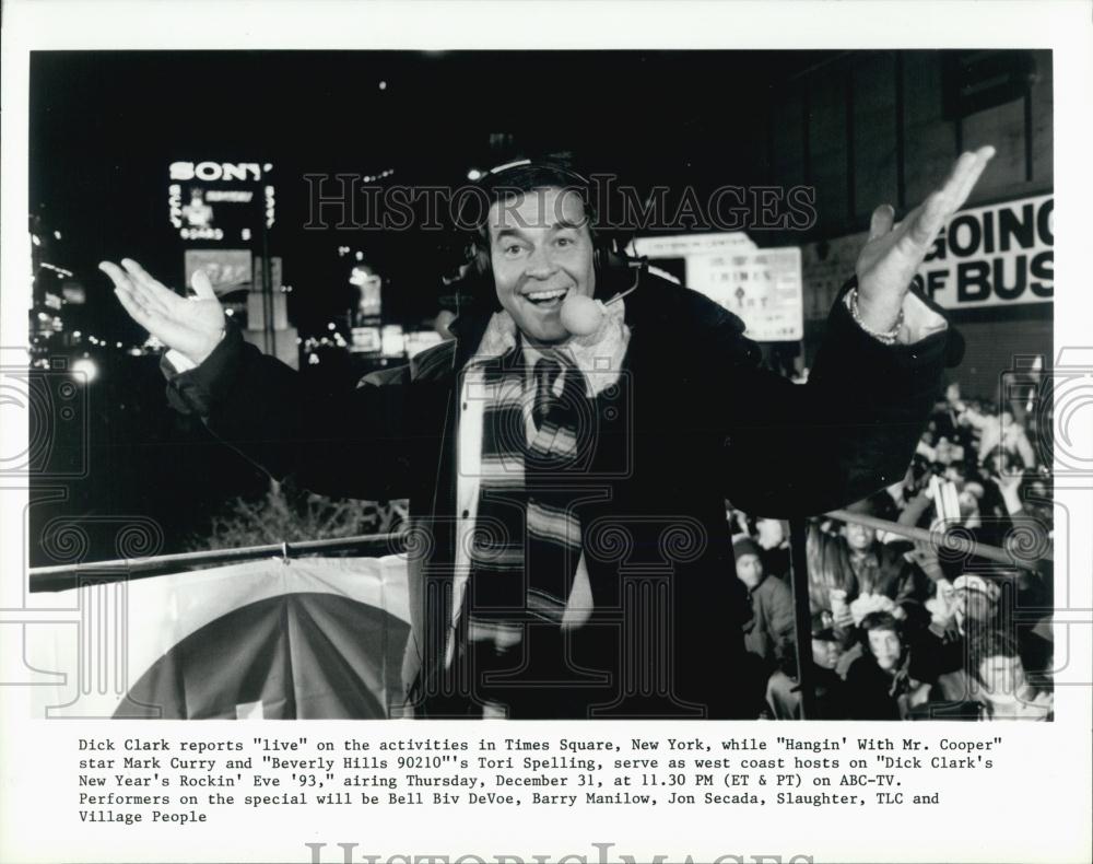 1993 Press Photo Dick Clark hosts &quot;New Year&#39;s Rockin&#39; Eve 1993&quot; - RSL05427 - Historic Images