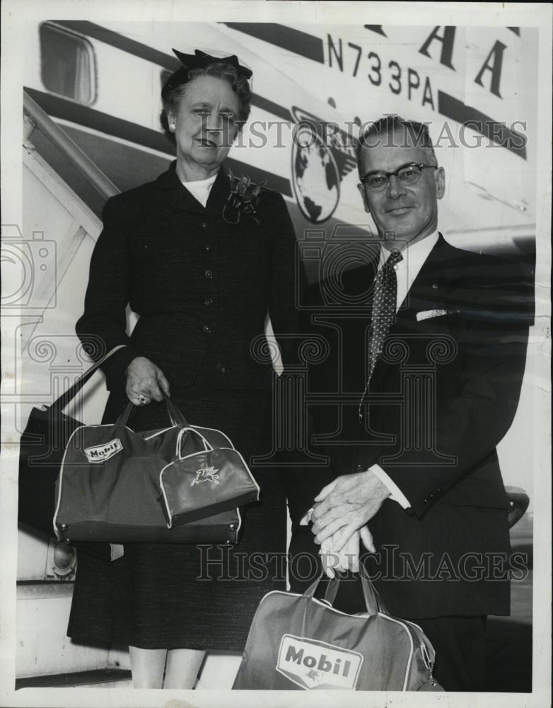 1958 Press Photo Mr and Mrs Reginald Potts - RSL45171 - Historic Images