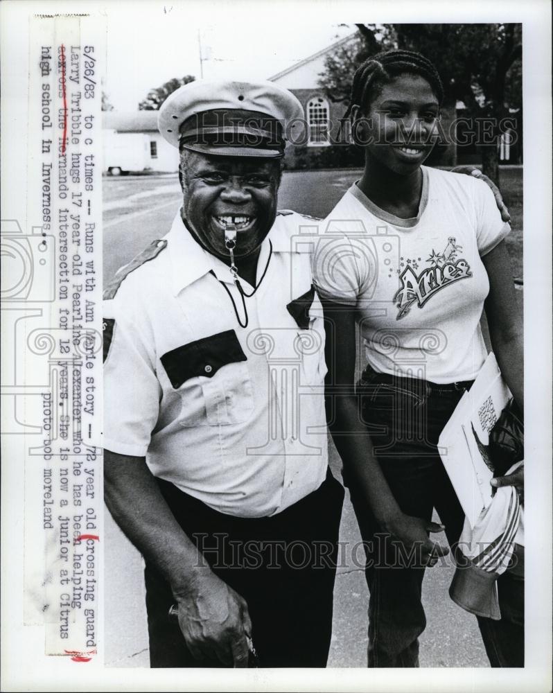 1983 Press Photo Crossing Guard Larry Tribble Pearline Alexander - RSL95085 - Historic Images