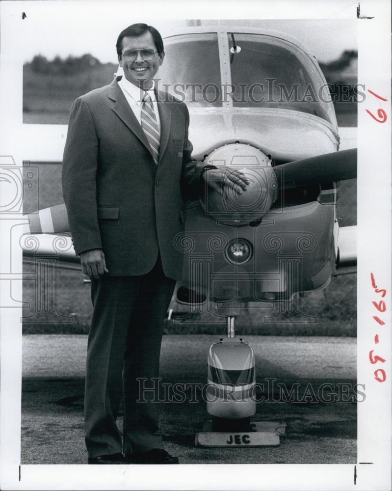 1984 Press Photo Avian Airline Chairman Robert Rogers - RSL65675 - Historic Images