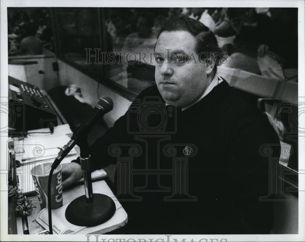 1988 Press Photo Joe Perlmutter, Bruins Announcer - RSL88623 - Historic Images