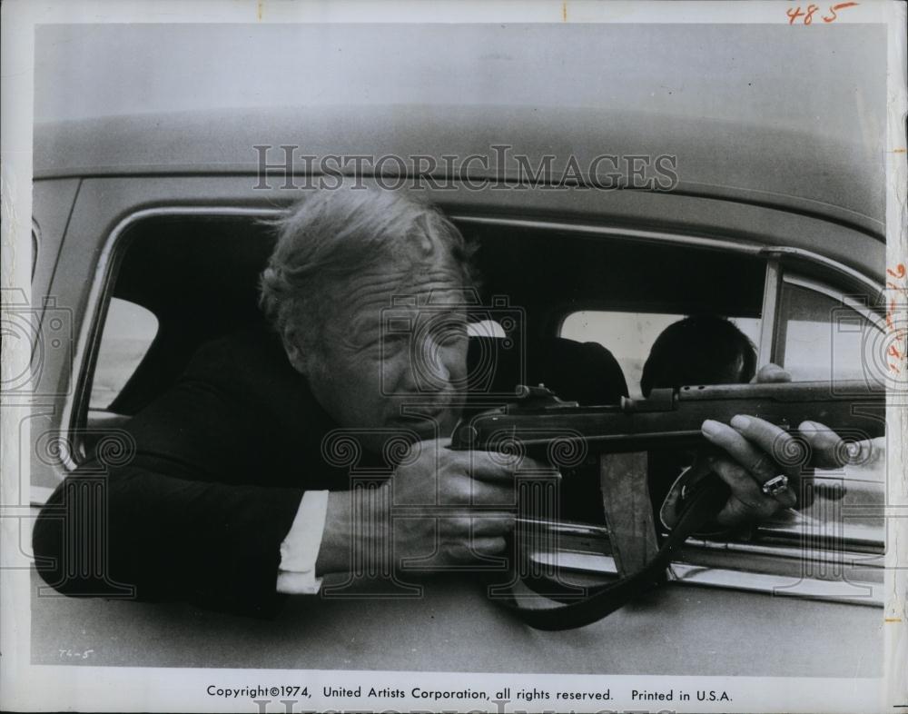 1974 Press Photo George Kennedy in &quot;Thunderbolt and Lightfoot&quot; - RSL95417 - Historic Images