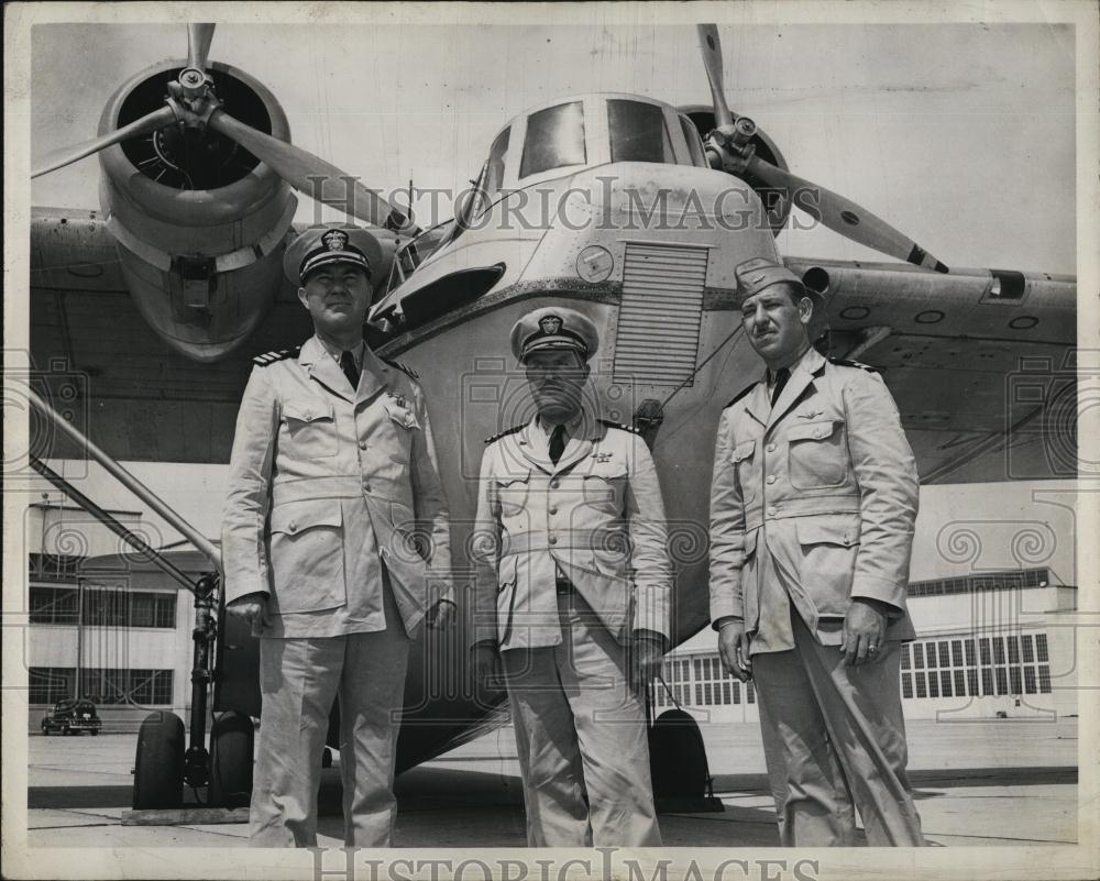 1941 Press Photo Navy Cmds AC McFall,HJ Brow &amp; Lt Williams - RSL88307 - Historic Images