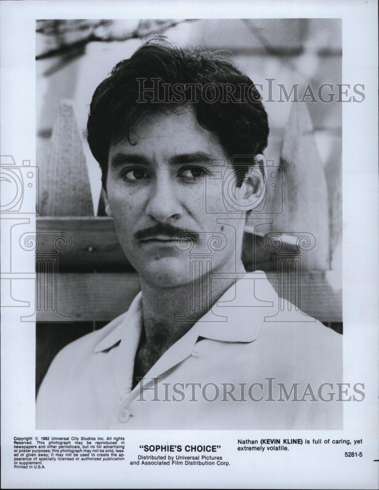 1982 Press Photo Actor Kevin Kline As Nathan In "Sophie's Choice" - RSL82719 - Historic Images