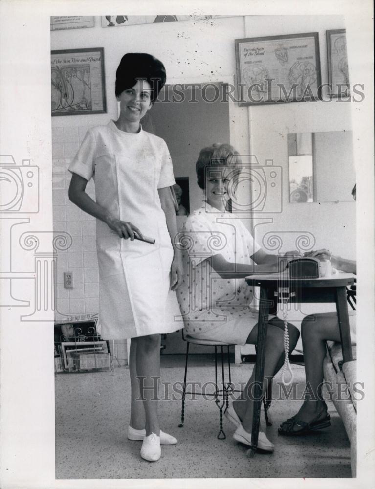 1967 Press Photo Fashion Uniforms for Beauty Shops - RSL59275 - Historic Images