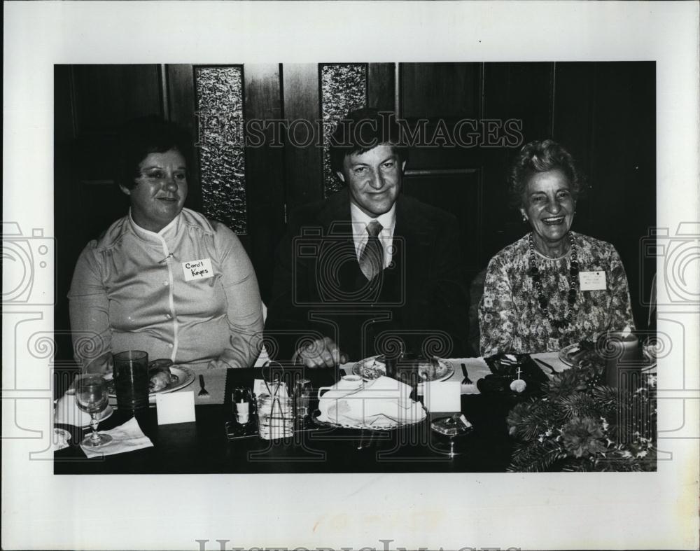 1979 Press Photo Carole Keyes, Thomas Weightman, Mary Guimi Christmas Luncheon - Historic Images