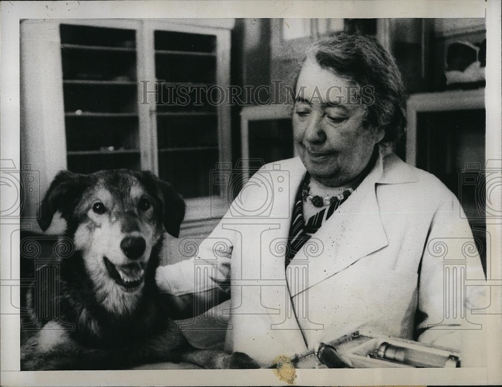 1948 Press Photo Professor Lina Stern, physiologist in Moscow - RSL90759 - Historic Images