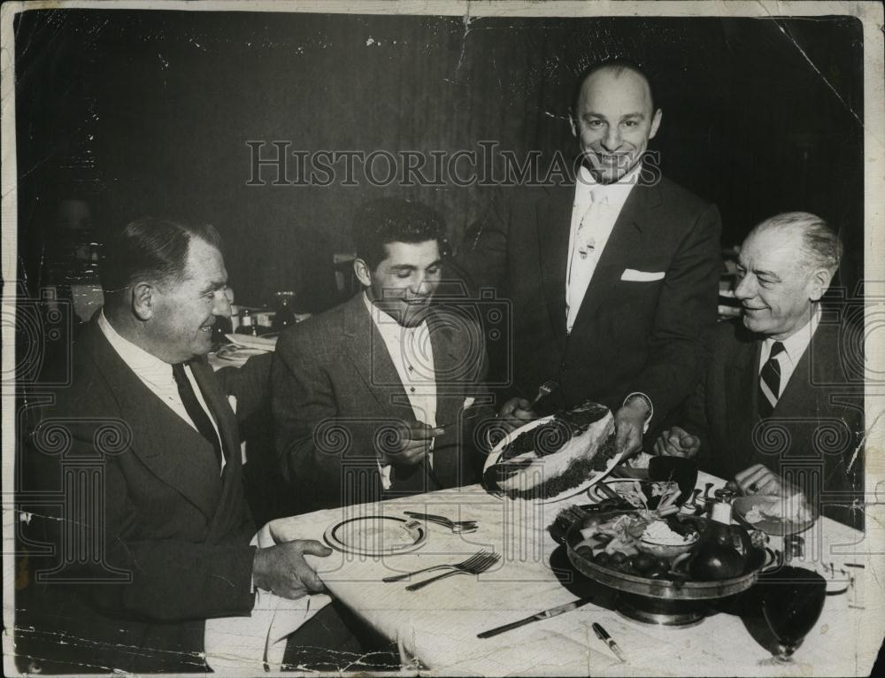 1955 Press Photo Bob Coyne, Ben White, Tony DeMarco at Dinner - RSL07997 - Historic Images