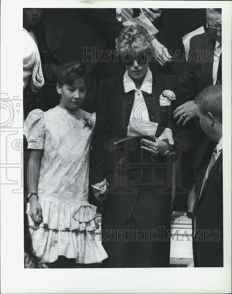 1990 Press Photo Mourners at Funeral of Boston Murder Victim Melissa Benoit - Historic Images