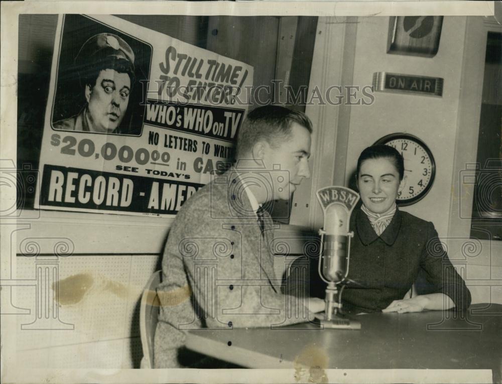 1955 Press Photo Miss Massachusetts Judy Drake Interviewed By Chris Clark, WBSM - Historic Images