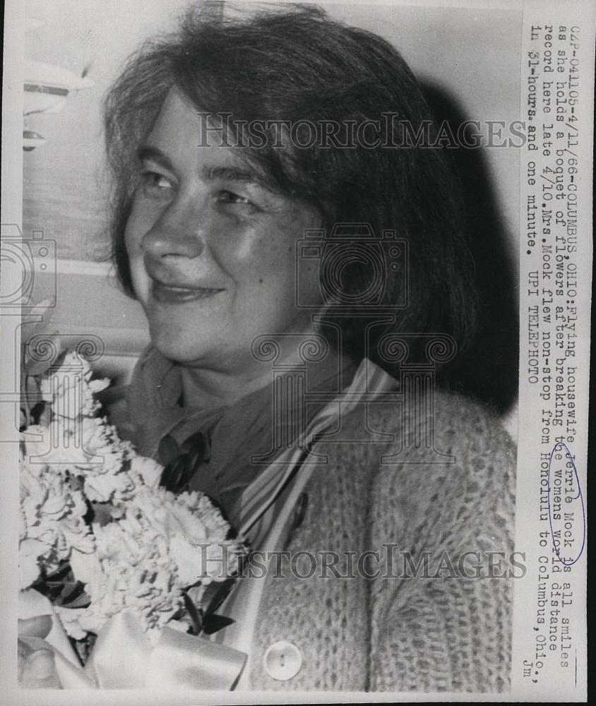 1966 Press Photo Aviator Jerrie Mock Breaks Women&#39;s World Distance Record - Historic Images