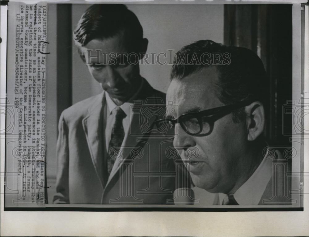 1969 Press Photo State Senator Mike Padgett of McBean Floor senate - RSL97749 - Historic Images